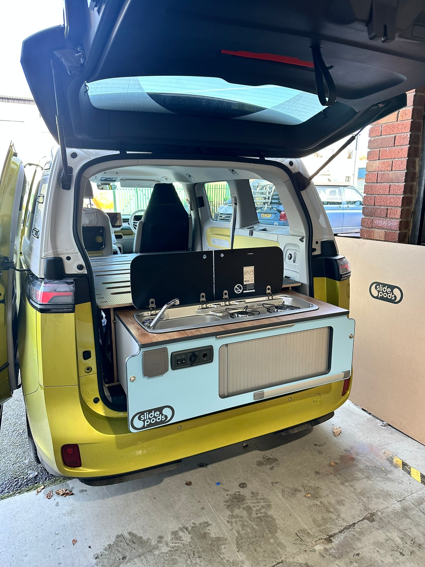 New "Gen 3" Full Spec Compact Slidepod - Sky Blue/ Australia Chesnut