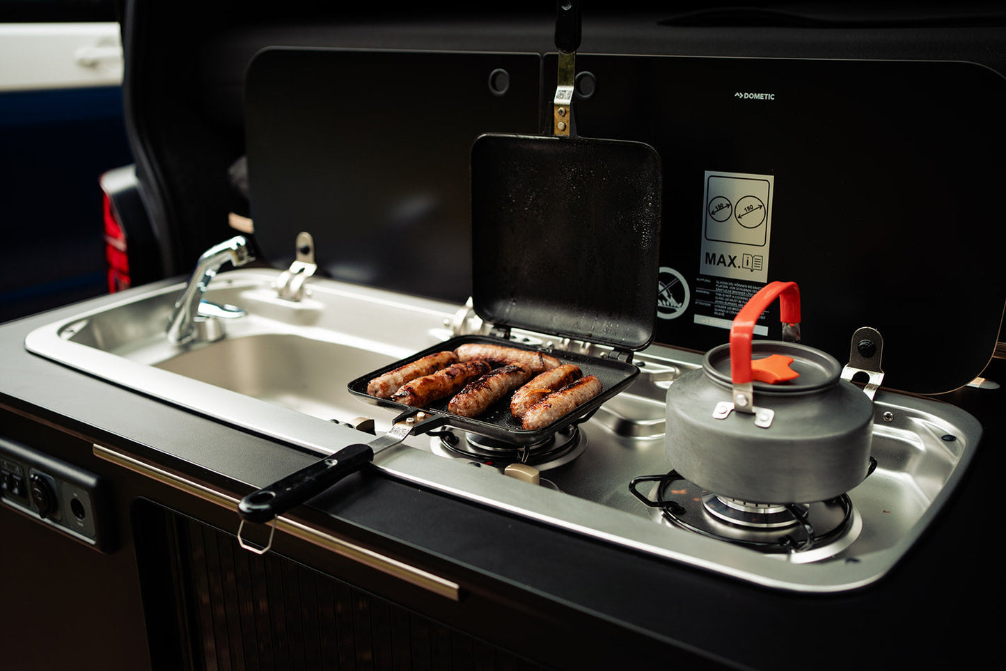 Slidepod Ultra (Royal Blue | Black Worktop)